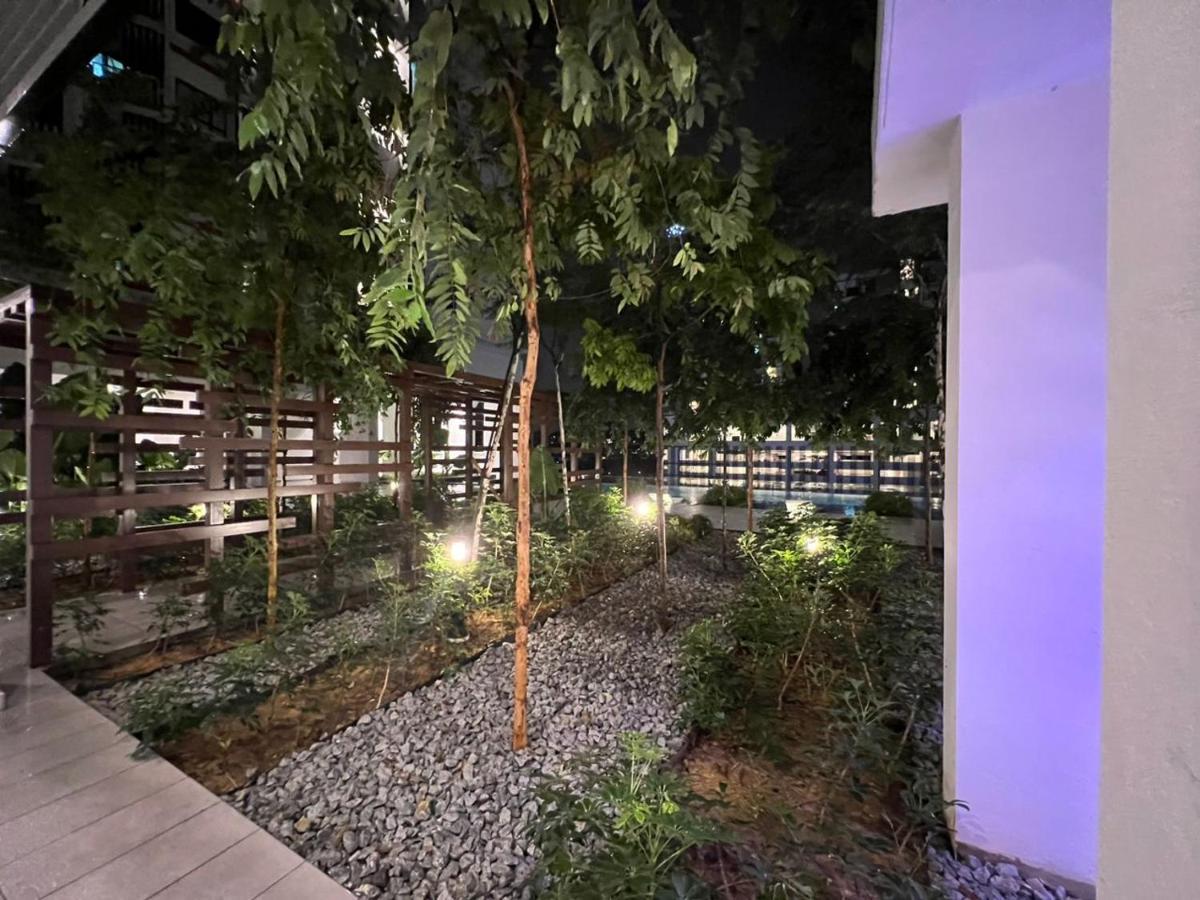 Pangsapuri Comfy Wifi Place @manjalara 5min To Desa Park Kuala Lumpur