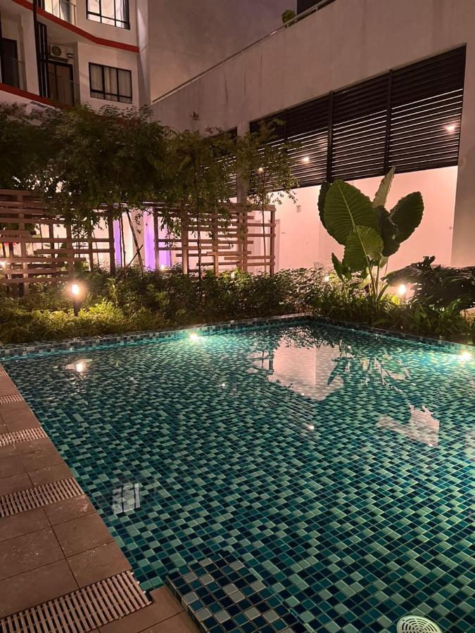 Comfy Wifi Place @manjalara 5min To Desa Park Kuala Lumpur