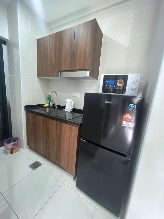 Comfy Wifi Place @manjalara 5min To Desa Park Apartment