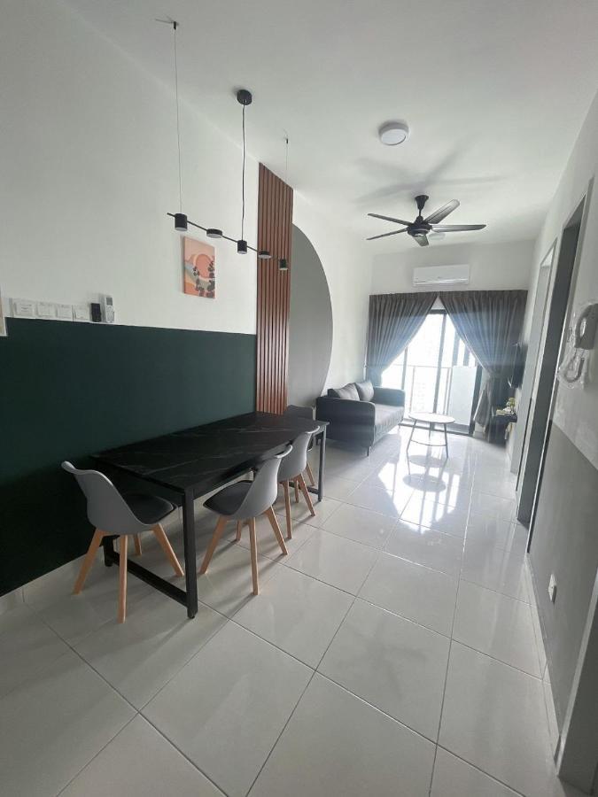 Comfy Wifi Place @manjalara 5min To Desa Park Apartment *