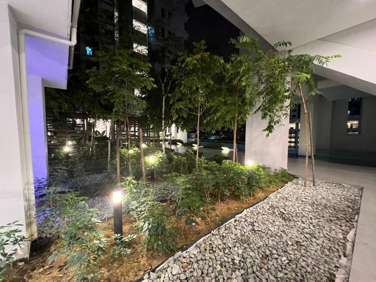Comfy Wifi Place @manjalara 5min To Desa Park Apartment