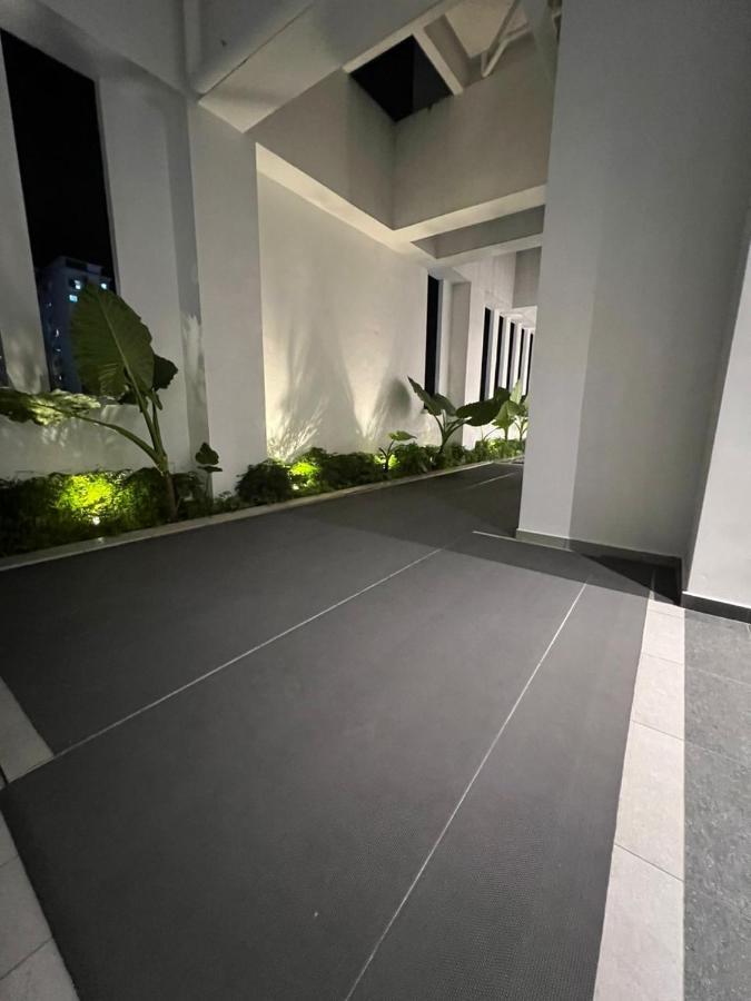 Comfy Wifi Place @manjalara 5min To Desa Park Apartment Kuala Lumpur